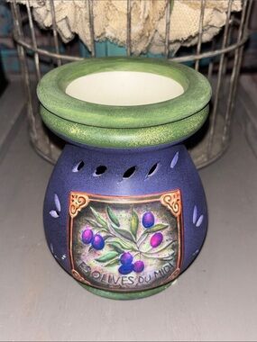 LANG MELTING POT by LANG Candles “Olives and Herbs” ft artwork of Susan Winget